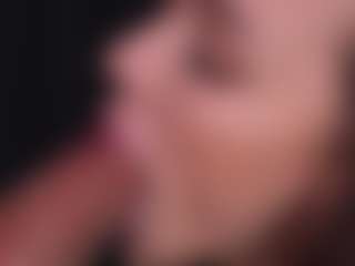 Bllowjoyy's Live Sex Cam Show