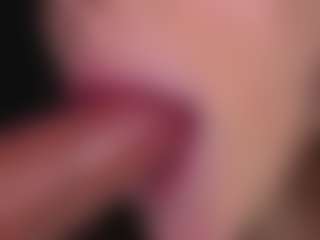 Bllowjoyy's Live Sex Cam Show
