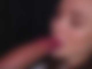Bllowjoyy's Live Sex Cam Show