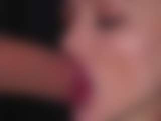 Bllowjoyy's Live Sex Cam Show