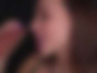 Bllowjoyy's Live Sex Cam Show