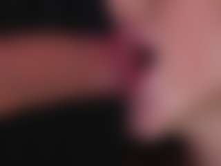 Bllowjoyy's Live Sex Cam Show