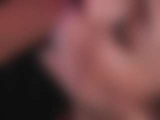 Bllowjoyy's Live Sex Cam Show