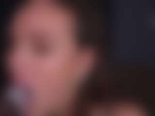 Bllowjoyy's Live Sex Cam Show