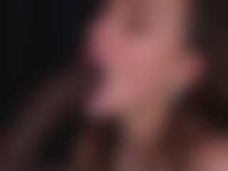 Bllowjoyy's Live Sex Cam Show