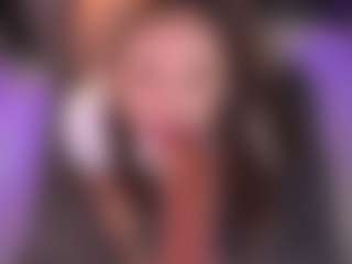 Bllowjoyy's Live Sex Cam Show