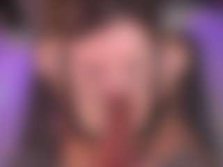 Bllowjoyy's Live Sex Cam Show