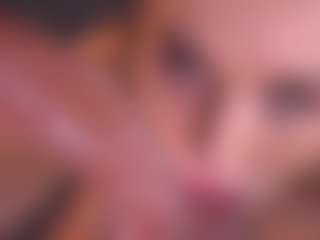 Bllowjoyy's Live Sex Cam Show
