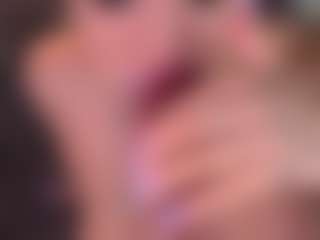 Bllowjoyy's Live Sex Cam Show