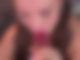 Bllowjoyy's Live Sex Cam Show
