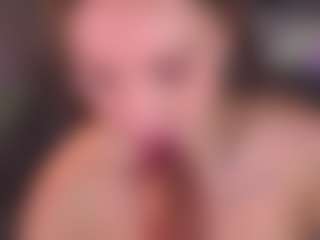 Bllowjoyy's Live Sex Cam Show