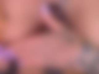 Bllowjoyy's Live Sex Cam Show