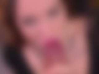 Bllowjoyy's Live Sex Cam Show