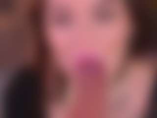 Bllowjoyy's Live Sex Cam Show
