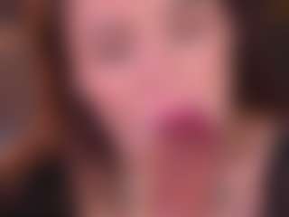 Bllowjoyy's Live Sex Cam Show
