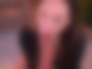 Bllowjoyy's Live Sex Cam Show