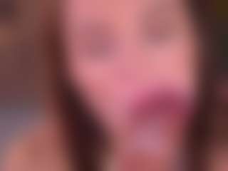 Bllowjoyy's Live Sex Cam Show