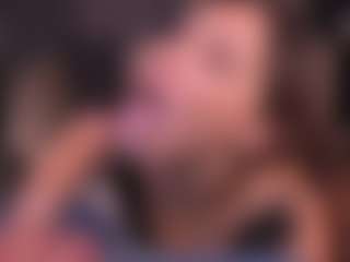 Bllowjoyy's Live Sex Cam Show