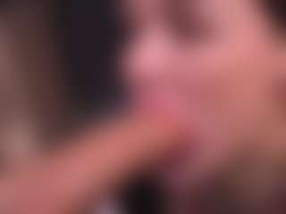 Bllowjoyy's Live Sex Cam Show