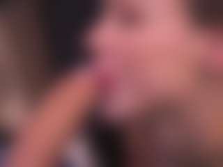 Bllowjoyy's Live Sex Cam Show