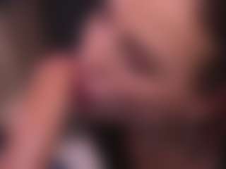 Bllowjoyy's Live Sex Cam Show