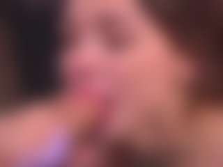 Bllowjoyy's Live Sex Cam Show