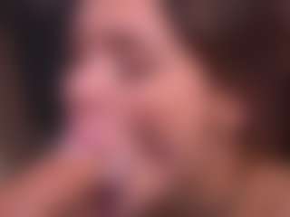 Bllowjoyy's Live Sex Cam Show