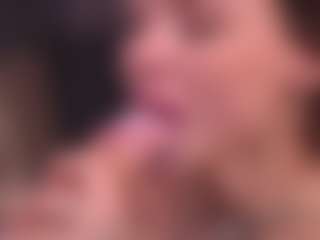 Bllowjoyy's Live Sex Cam Show