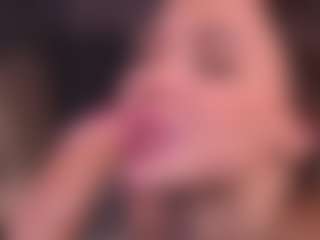 Bllowjoyy's Live Sex Cam Show