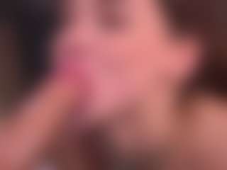 Bllowjoyy's Live Sex Cam Show