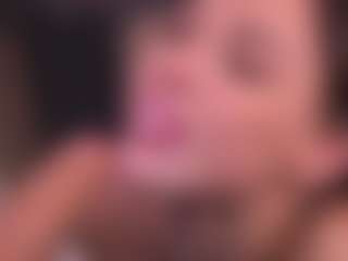 Bllowjoyy's Live Sex Cam Show