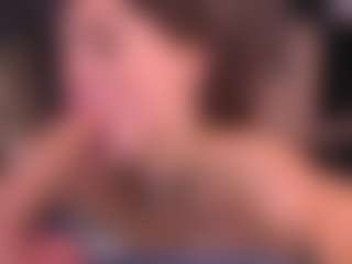 Bllowjoyy's Live Sex Cam Show