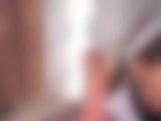 Bllowjoyy's Live Sex Cam Show