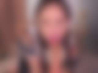 Bllowjoyy's Live Sex Cam Show