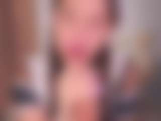 Bllowjoyy's Live Sex Cam Show