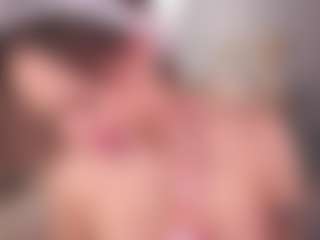 Bllowjoyy's Live Sex Cam Show