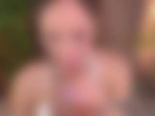Bllowjoyy's Live Sex Cam Show