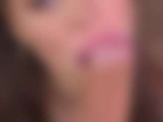 Bllowjoyy's Live Sex Cam Show