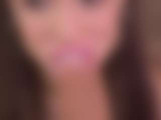 Bllowjoyy's Live Sex Cam Show