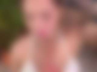 Bllowjoyy's Live Sex Cam Show