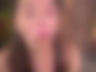 Live cam show with Bllowjoyy - Big Ass on chickslive.net