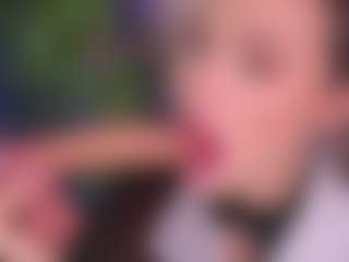 Bllowjoyy's Live Sex Cam Show