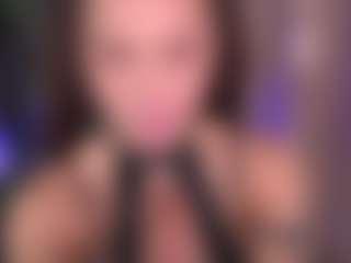 Bllowjoyy's Live Sex Cam Show
