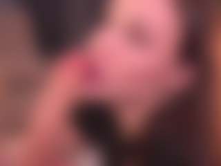Bllowjoyy's Live Sex Cam Show