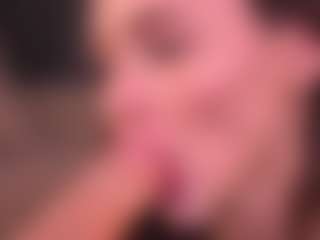 Bllowjoyy's Live Sex Cam Show