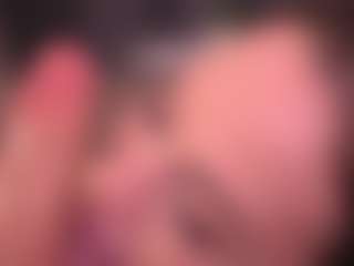 Bllowjoyy's Live Sex Cam Show