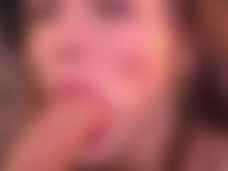 Bllowjoyy's Live Sex Cam Show