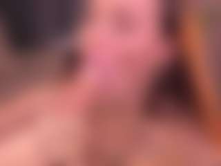 Bllowjoyy's Live Sex Cam Show