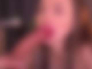 Bllowjoyy's Live Sex Cam Show