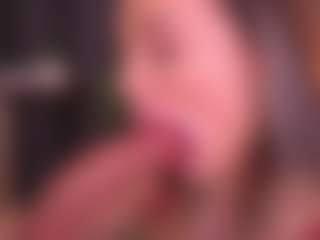 Bllowjoyy's Live Sex Cam Show